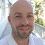 Dr. Bujar J. NEZIRI  Mjek i mjekësisë familjare,  Specializant i Radiologjisë,  Instituti i Radiologjisë  LKH Feldbach Email: bujar.neziri2@kages.at